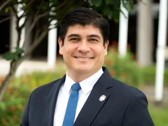 Carlos Alvarado